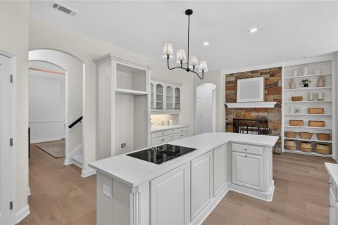 House in Lakeland, Florida 4 bedrooms, 397.06 sq.m. № 2402777 - photo 21