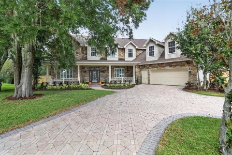 House in Lakeland, Florida 4 bedrooms, 397.06 sq.m. № 2402777
