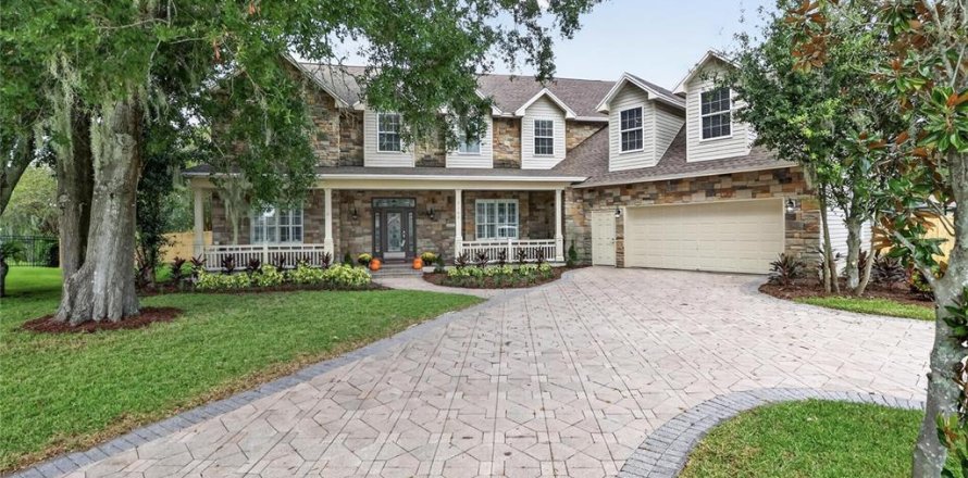 House in Lakeland, Florida 4 bedrooms, 397.06 sq.m. № 2402777