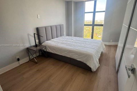 Condo in Miami, Florida, 2 bedrooms  № 1964400 - photo 30