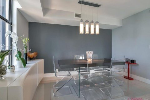 Copropriété à louer à Miami, Floride: 2 chambres, 136.47 m2 № 1964400 - photo 7