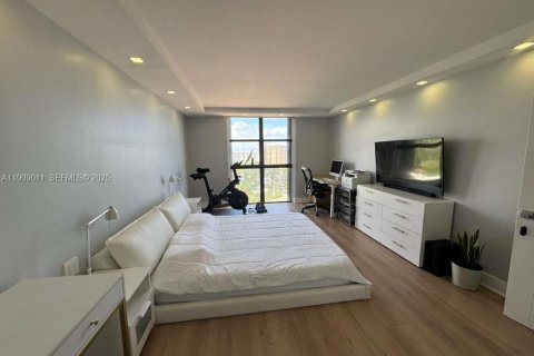 Condo in Miami, Florida, 2 bedrooms  № 1964400 - photo 22
