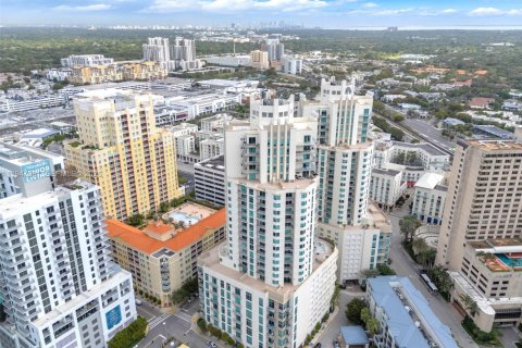 Condo in Miami, Florida, 1 bedroom  № 2004628 - photo 28