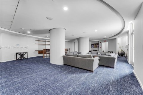 Condo in Miami, Florida, 1 bedroom  № 2004628 - photo 21