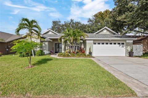 Casa en venta en Brandon, Florida, 3 dormitorios, 183.11 m2 № 1916227 - foto 1