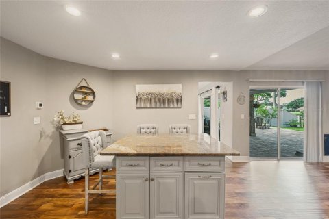 Casa en venta en Brandon, Florida, 3 dormitorios, 183.11 m2 № 1916227 - foto 12