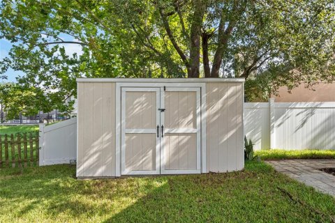 Casa en venta en Brandon, Florida, 3 dormitorios, 183.11 m2 № 1916227 - foto 29