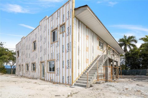 Commercial property in Florida City, Florida № 1889070 - photo 8