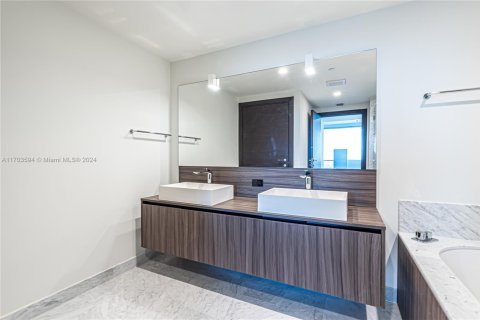 Condominio en venta en Miami, Florida, 3 dormitorios, 156.54 m2 № 1457008 - foto 20