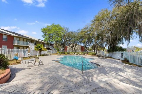 Condo in Brandon, Florida, 2 bedrooms  № 2166252 - photo 19