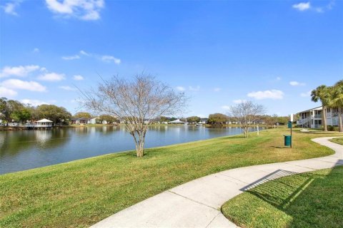 Condo in Brandon, Florida, 2 bedrooms  № 2166252 - photo 20