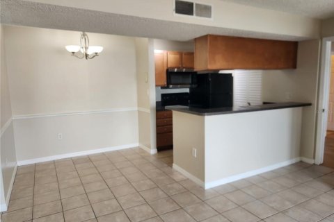 Condo in Brandon, Florida, 2 bedrooms  № 2166252 - photo 3
