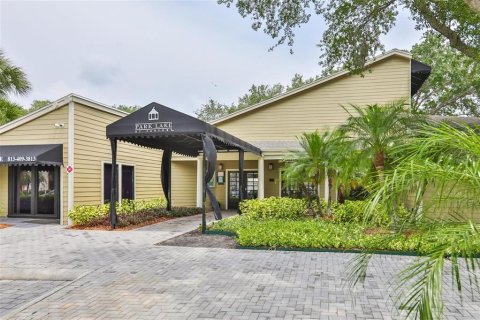 Condo in Brandon, Florida, 2 bedrooms  № 2166252 - photo 22