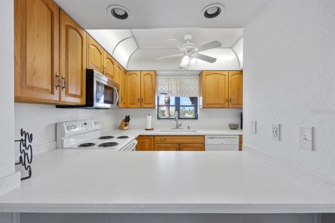 Condo in Punta Gorda, Florida, 2 bedrooms  № 1446776 - photo 7