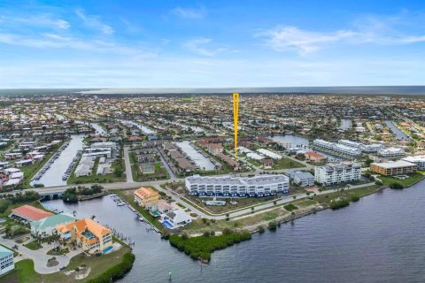 Condo in Punta Gorda, Florida, 2 bedrooms  № 1446776 - photo 29