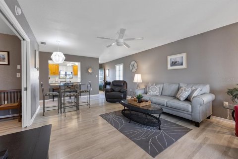 Condo in Punta Gorda, Florida, 2 bedrooms  № 1446776 - photo 11