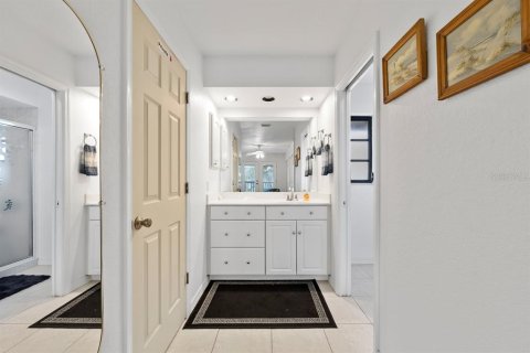 Condo in Punta Gorda, Florida, 2 bedrooms  № 1446776 - photo 18