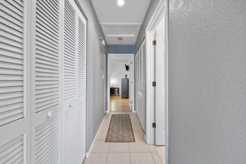 Condo in Punta Gorda, Florida, 2 bedrooms  № 1446776 - photo 12
