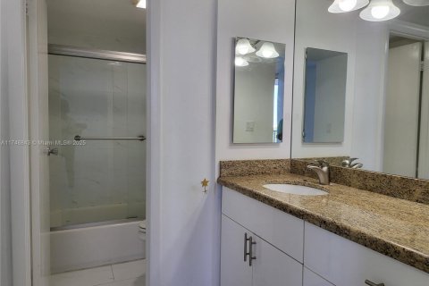 Copropriété à vendre à Aventura, Floride: 2 chambres, 105.72 m2 № 1937358 - photo 19