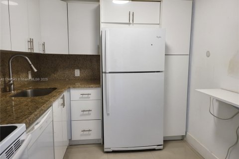 Copropriété à vendre à Aventura, Floride: 2 chambres, 105.72 m2 № 1937358 - photo 9
