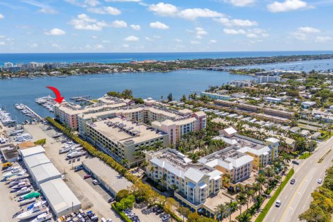 Copropriété à vendre à Lantana, Floride: 2 chambres, 117.52 m2 № 2146233 - photo 3