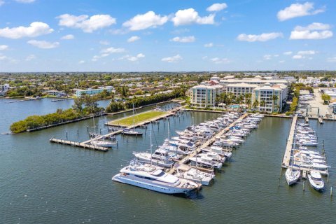 Condo à Lantana, Floride, 2 chambres  № 2146233