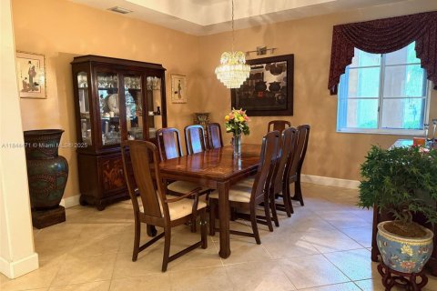 House in Miramar, Florida 4 bedrooms, 281.12 sq.m. № 1841051 - photo 14