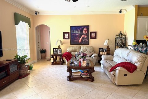 House in Miramar, Florida 4 bedrooms, 281.12 sq.m. № 1841051 - photo 16