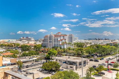 Condo in Fort Lauderdale, Florida, 1 bedroom  № 2175387 - photo 19