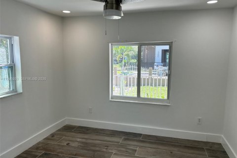 Villa ou maison à louer à Miami, Floride: 2 chambres, 78.04 m2 № 2002334 - photo 21