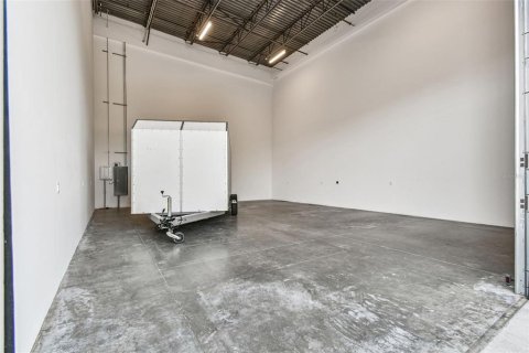 Immobilier commercial à vendre à Tampa, Floride: 114.27 m2 № 2425267 - photo 12