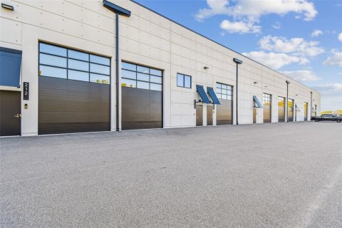 Immobilier commercial à vendre à Tampa, Floride: 114.27 m2 № 2425267 - photo 5