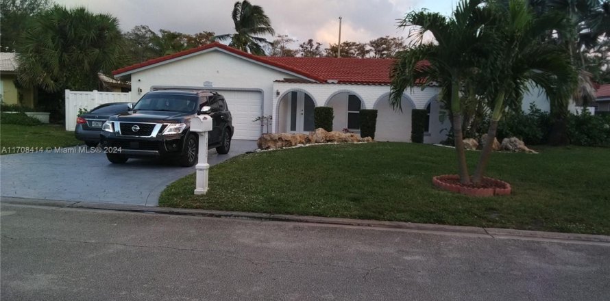 Casa en Coral Springs, Florida 4 dormitorios, 203.55 m2 № 1809752