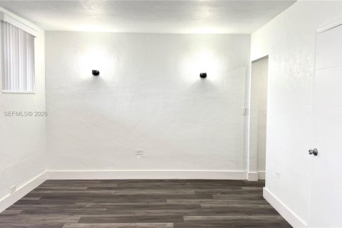 Apartment in Miami Beach, Florida 55.74 sq.m. № 2155033 - photo 3