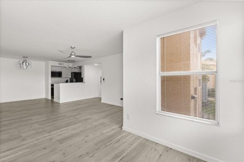 Condominio en venta en Orlando, Florida, 2 dormitorios, 85.38 m2 № 1899082 - foto 3