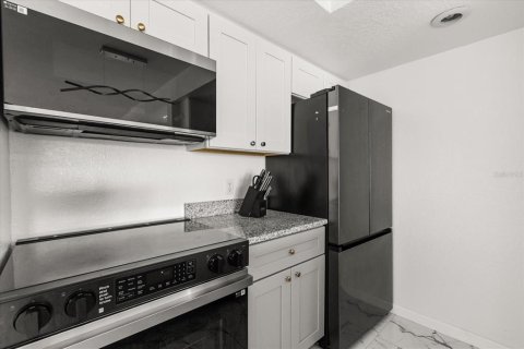 Condominio en venta en Orlando, Florida, 2 dormitorios, 85.38 m2 № 1899082 - foto 6