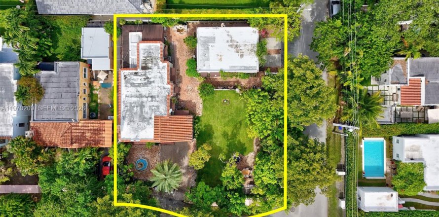 Casa en Coral Gables, Florida 4 dormitorios, 219.81 m2 № 2031925