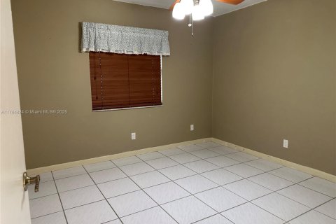 House in Cooper City, Florida 3 bedrooms, 190.73 sq.m. № 1863041 - photo 19
