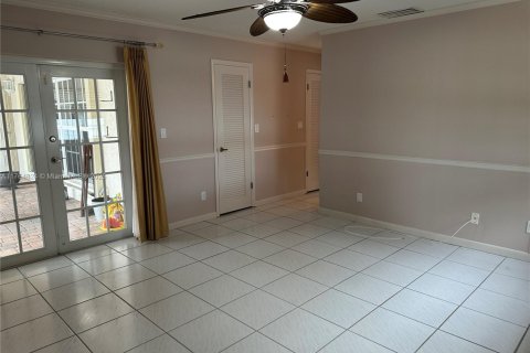 House in Cooper City, Florida 3 bedrooms, 190.73 sq.m. № 1863041 - photo 14