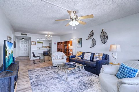 Condo in Clearwater, Florida, 1 bedroom № 2215015 - photo 30