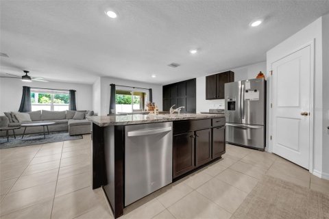 House in Brooksville, Florida 4 bedrooms, 168.34 sq.m. № 1835705 - photo 9