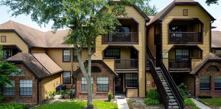 Condo in Altamonte Springs, Florida, 1 bedroom № 2107401