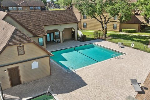 Condo in Altamonte Springs, Florida, 1 bedroom № 2107401 - photo 28
