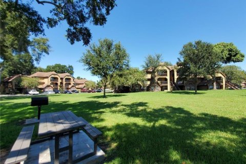 Condo in Altamonte Springs, Florida, 1 bedroom № 2107401 - photo 8