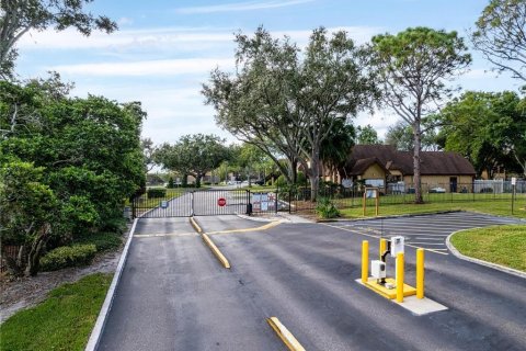 Condo in Altamonte Springs, Florida, 1 bedroom № 2107401 - photo 18