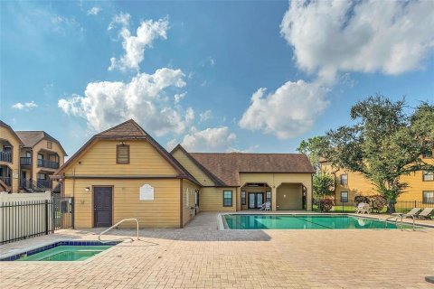 Condo in Altamonte Springs, Florida, 1 bedroom № 2107401 - photo 27