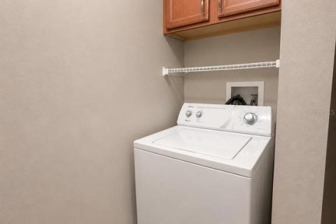 Condo in Altamonte Springs, Florida, 1 bedroom № 2107401 - photo 11