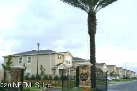 Снять в аренду кондоминиум в Ориндж-Парк, Флорида 3 спальни, 138.61м2, № 801810 - фото 1