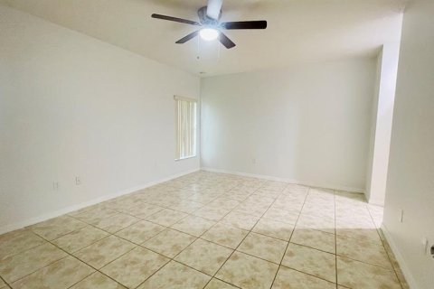 Villa ou maison à louer à Kissimmee, Floride: 3 chambres, 138.42 m2 № 1771784 - photo 10
