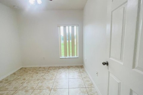 Villa ou maison à louer à Kissimmee, Floride: 3 chambres, 138.42 m2 № 1771784 - photo 8